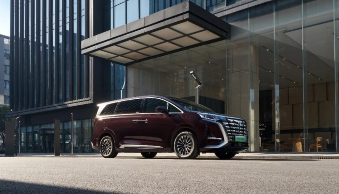 最懂用户的宜商宜家全能MPV！2024款腾势D9正式上市