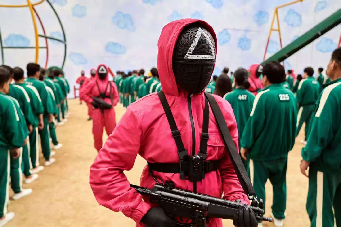 鱿鱼游戏2火爆全网，众多网友用极空间私有云打造追剧观影新体验