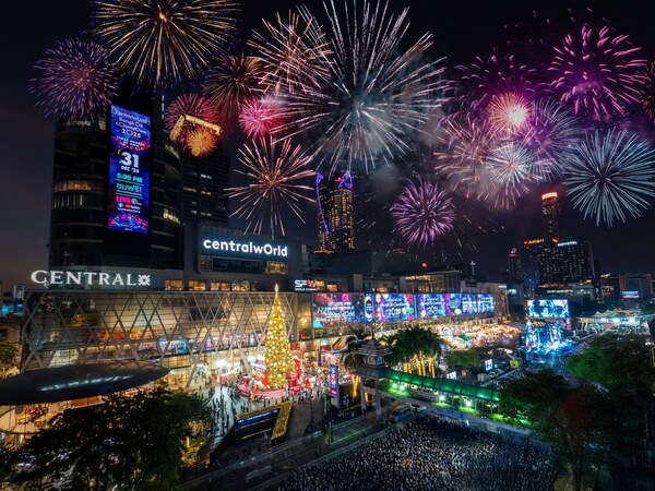 尚泰世界购物中心跨年盛典：迎接2025年的璀璨烟火